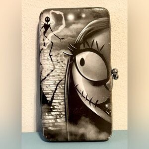 THE NIGHTMARE BEFORE CHRISTMAS Womans Wallet 7" x 3"